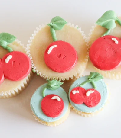 Colour Mill Oil Based Food Colour red cake